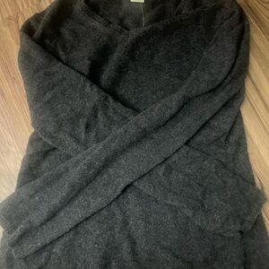 100% Cashmere Women's Charcoal Sweater